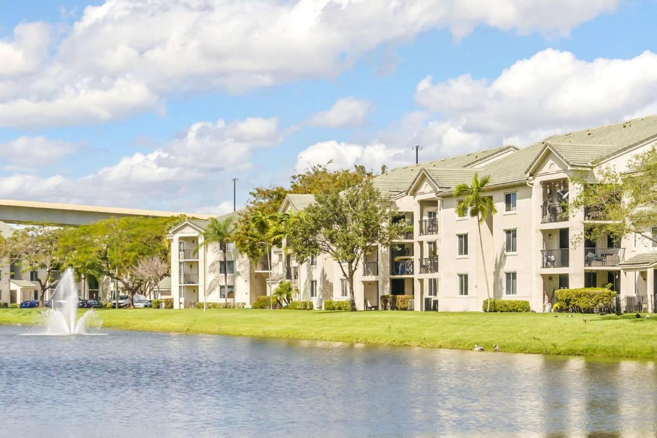 Stunning Centrally Located Apartments At New River Cove In South Florida ฟอร์ต ลอเดอร์เดล ภายนอก รูปภาพ