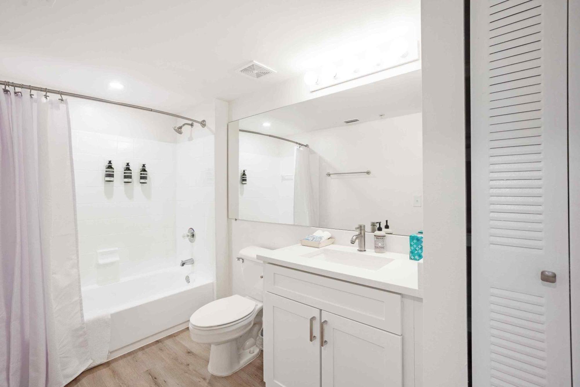 Stunning Centrally Located Apartments At New River Cove In South Florida ฟอร์ต ลอเดอร์เดล ภายนอก รูปภาพ