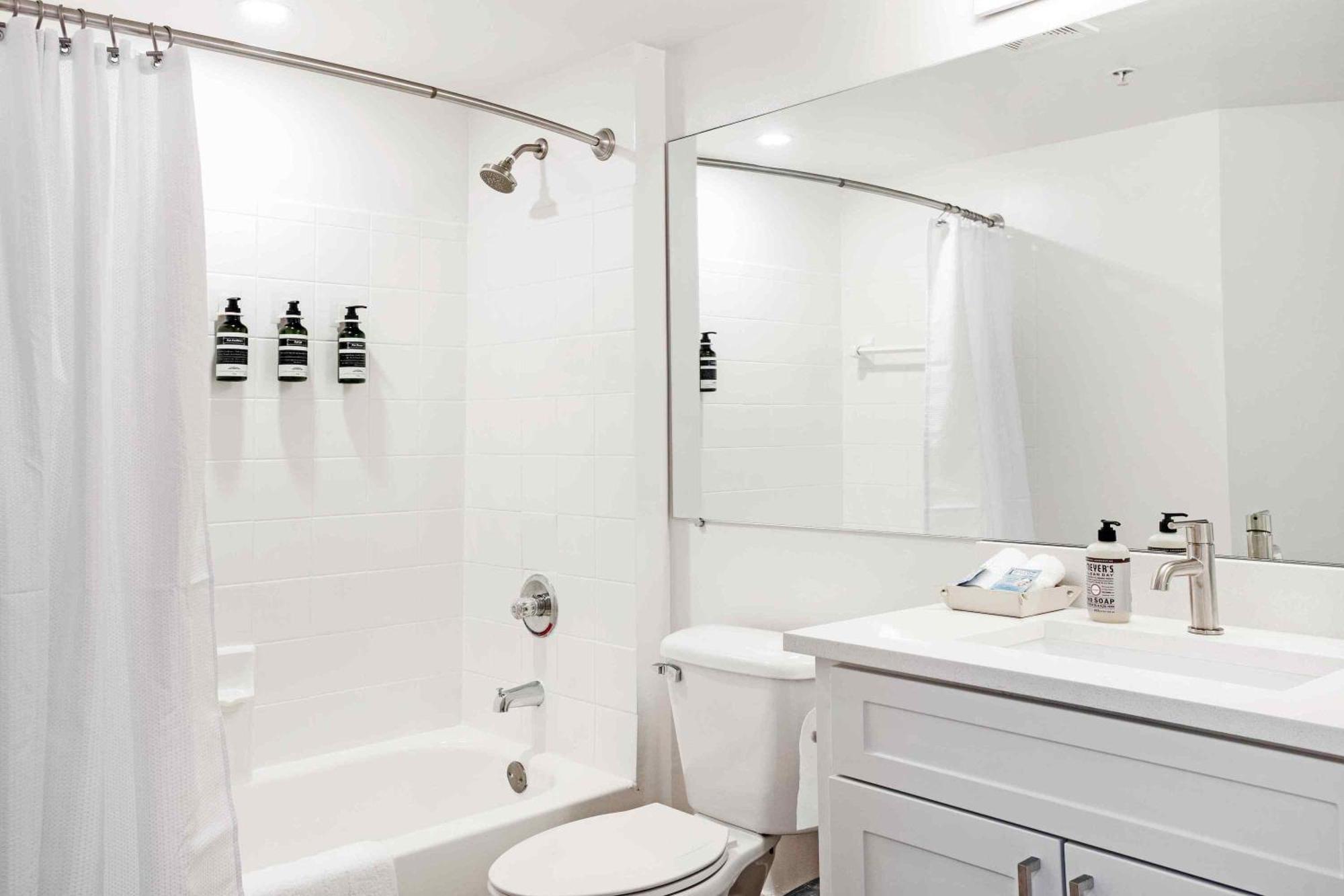 Stunning Centrally Located Apartments At New River Cove In South Florida ฟอร์ต ลอเดอร์เดล ภายนอก รูปภาพ