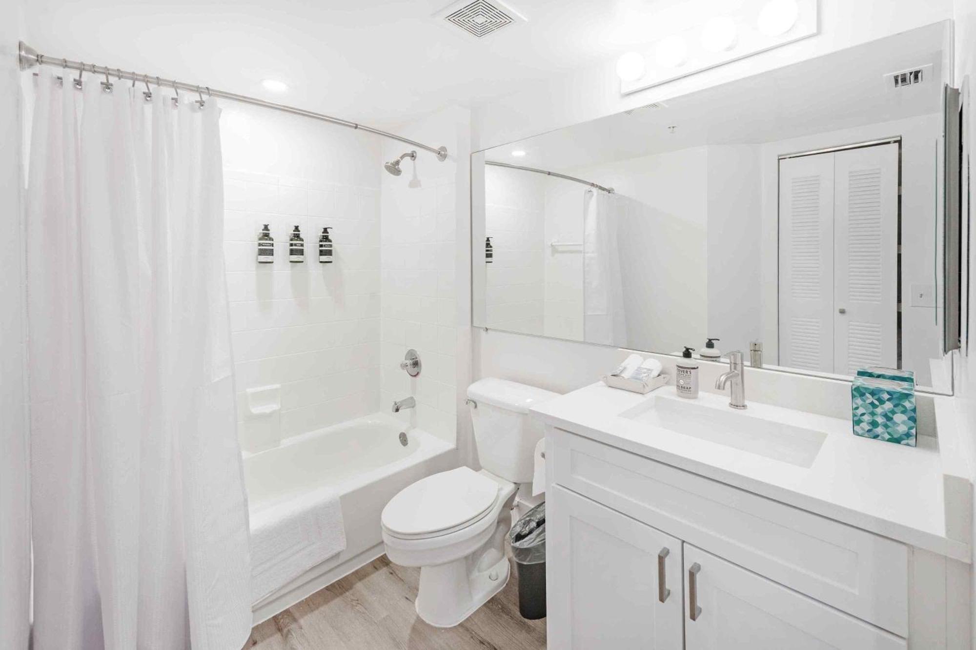 Stunning Centrally Located Apartments At New River Cove In South Florida ฟอร์ต ลอเดอร์เดล ห้อง รูปภาพ